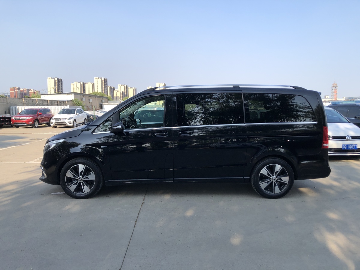 奔馳 V級  2017款 V 260 L 尊貴加長版圖片