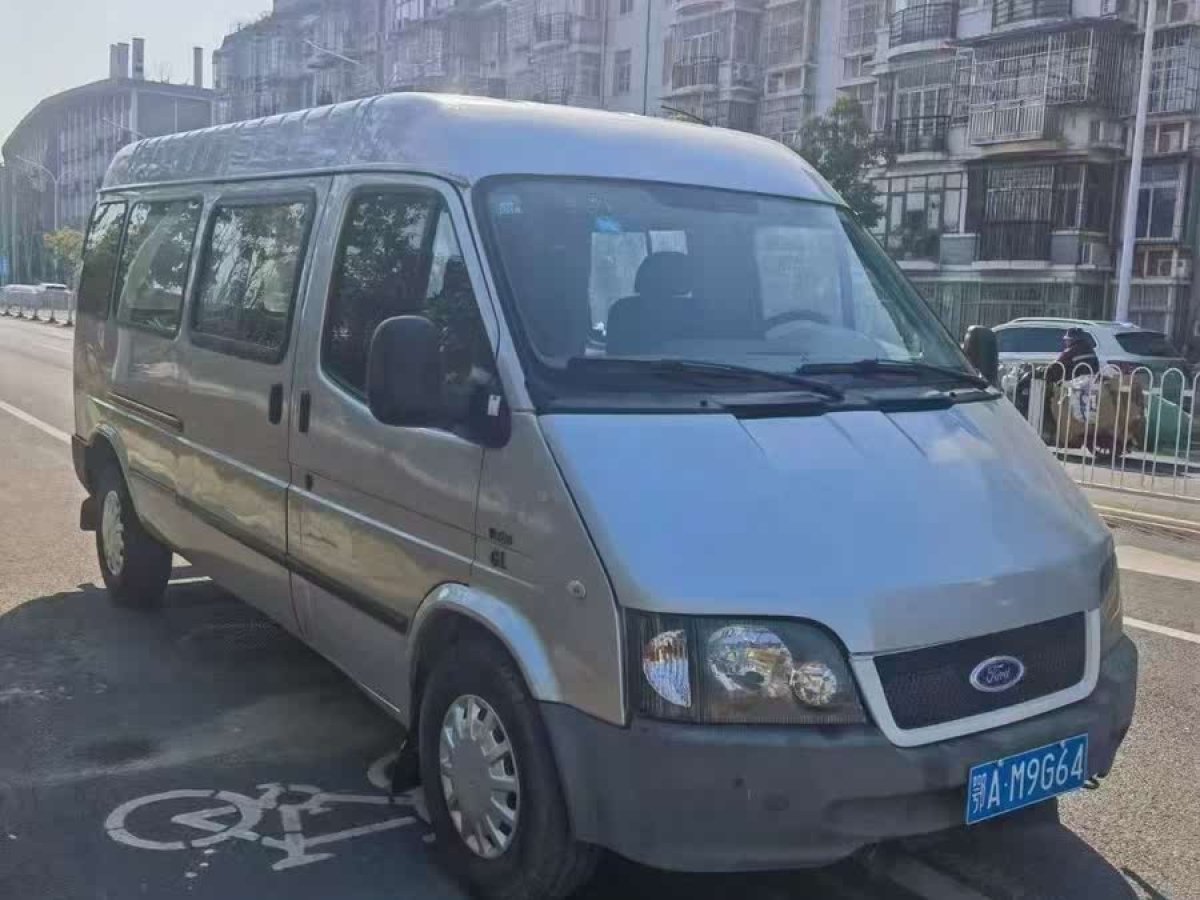 福特 經(jīng)典全順  2013款 2.8T柴油冰白物流車長軸中頂JX493ZLQ4圖片