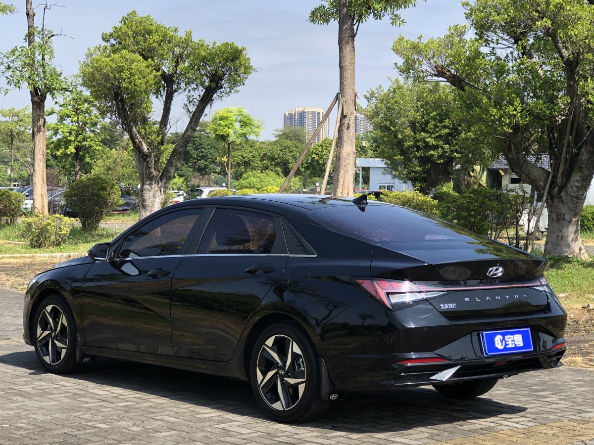 現(xiàn)代 伊蘭特  2022款 1.5L CVT LUX尊貴版圖片