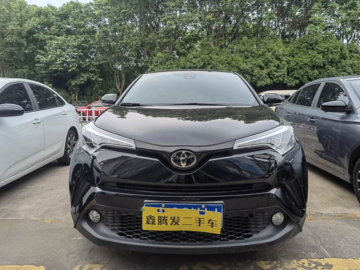 豐田 C-HR  2020款 2.0L 領(lǐng)先版圖片