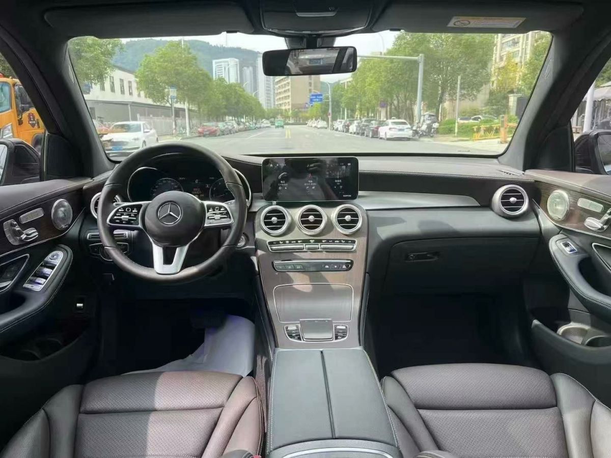 奔馳 奔馳GLC  2022款 GLC 300 4MATIC 轎跑SUV 豪華版圖片