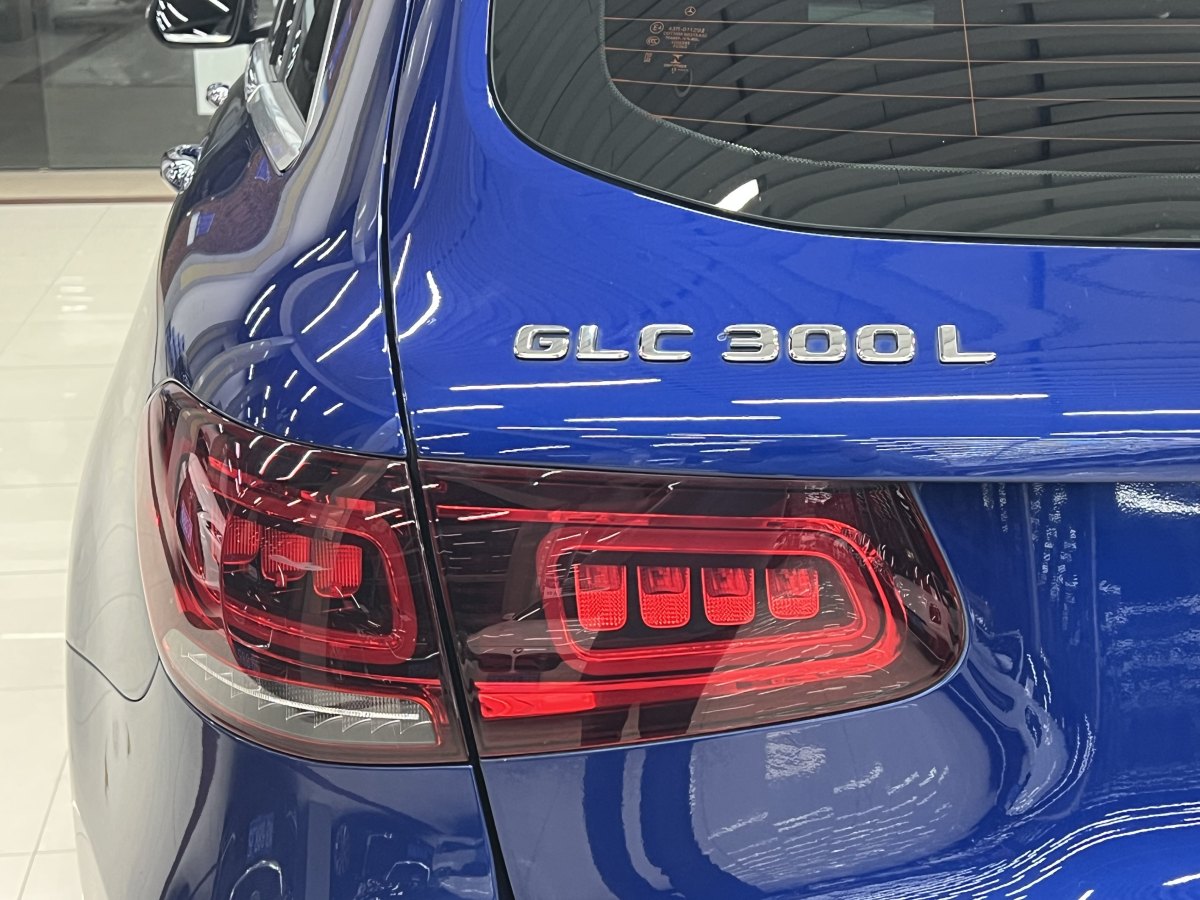 奔馳 奔馳GLC  2018款 改款 GLC 300 4MATIC 動(dòng)感型圖片