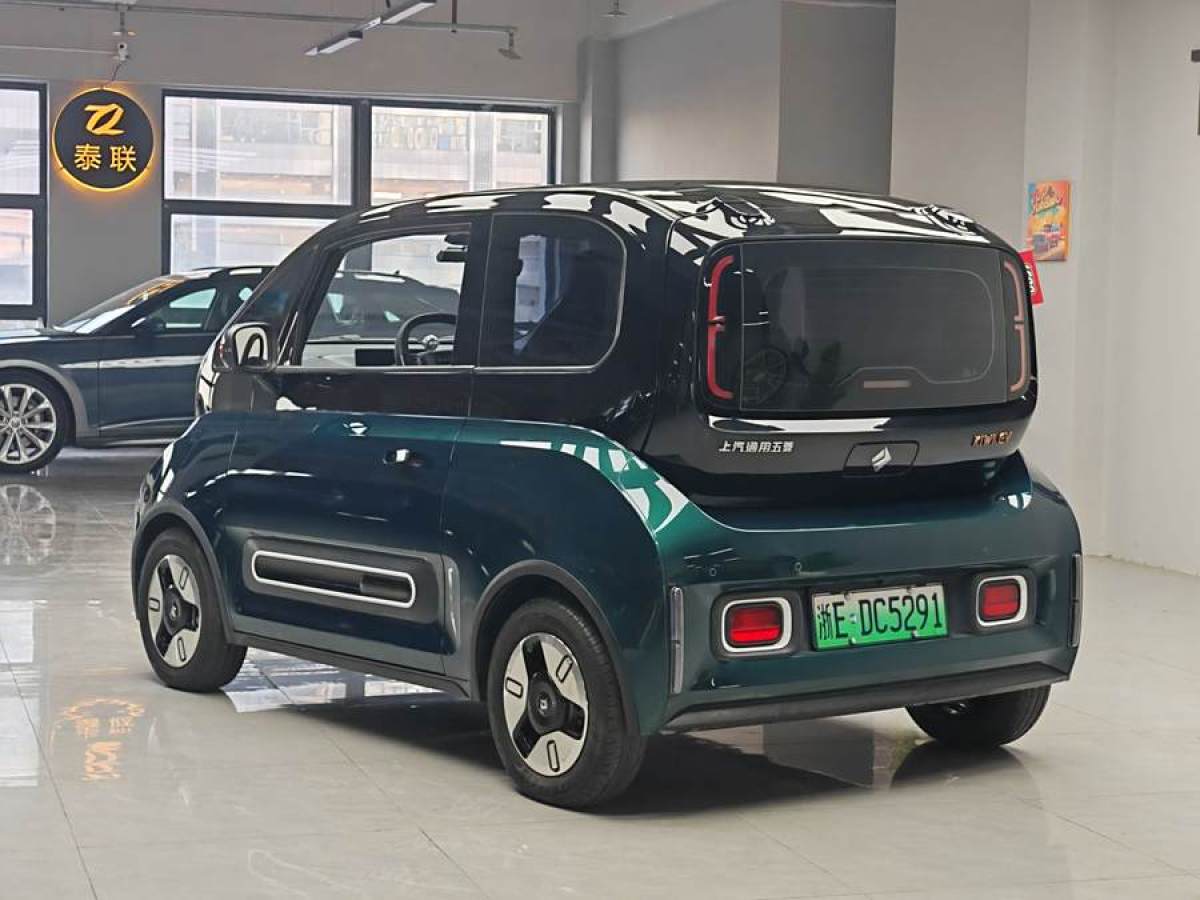 寶駿 寶駿KiWi EV  2022款 藝術(shù)家輕享版 三元鋰圖片