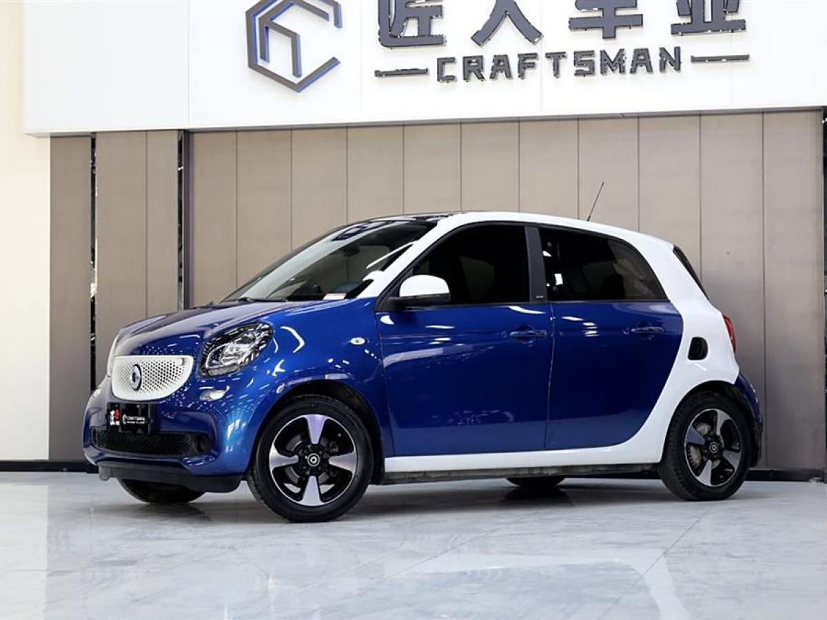 smart forfour  2018款 0.9T 66千瓦風(fēng)尚型圖片