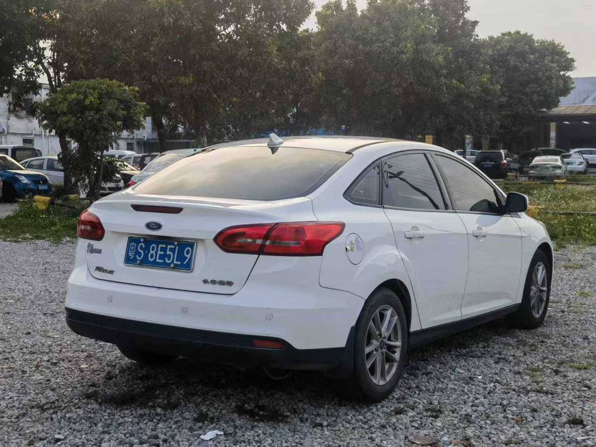 福特 ?？怂? 2018款 兩廂經(jīng)典 1.6L 手動風(fēng)尚型智行版圖片