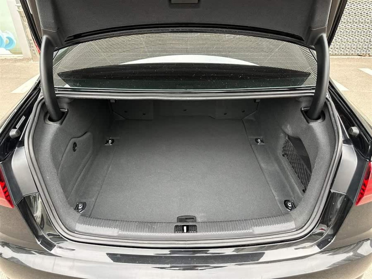 奧迪 奧迪A6L  2017款 45 TFSI quattro 運(yùn)動(dòng)型圖片