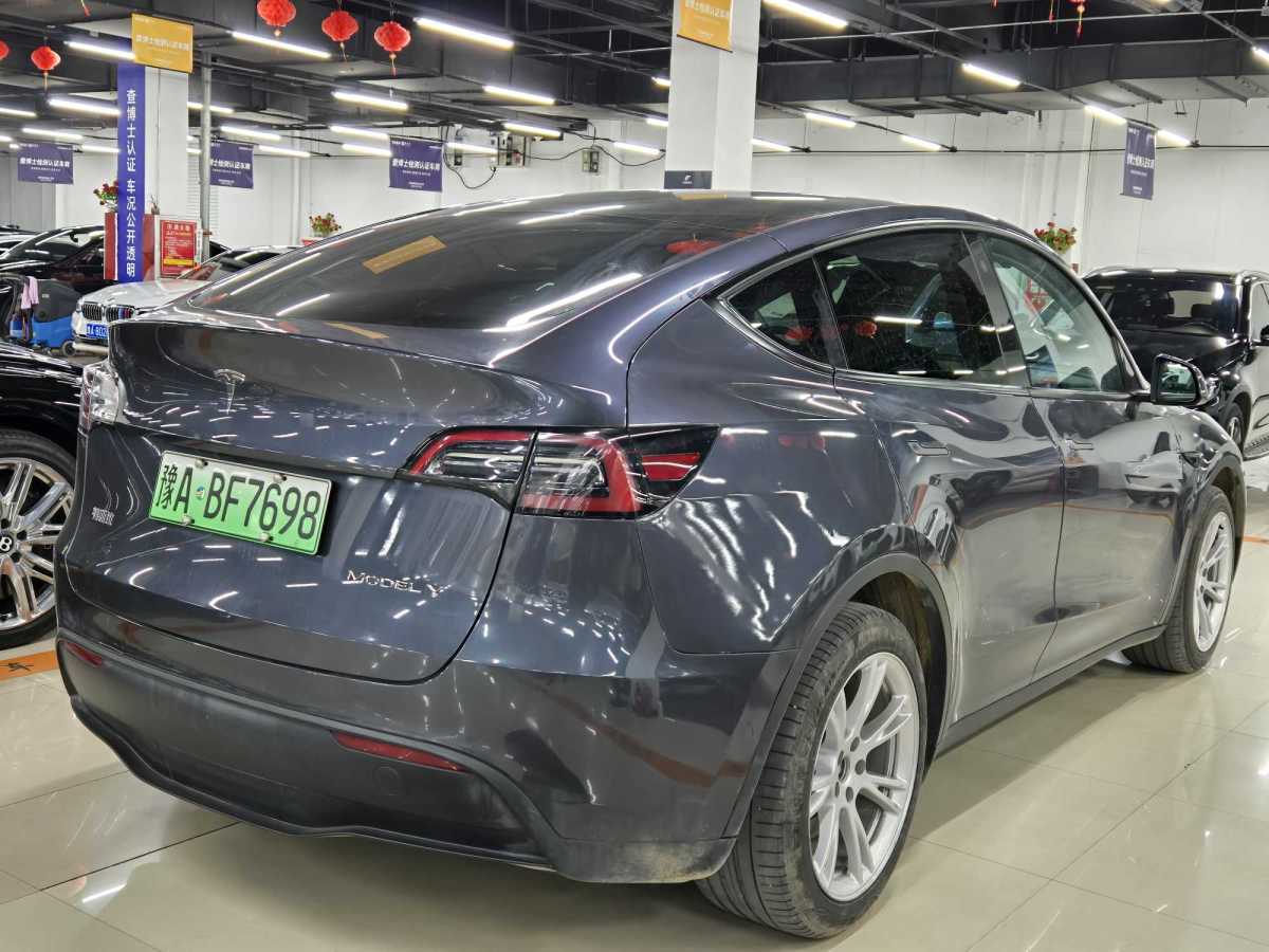 特斯拉 Model 3  2022款 后輪驅(qū)動(dòng)版圖片