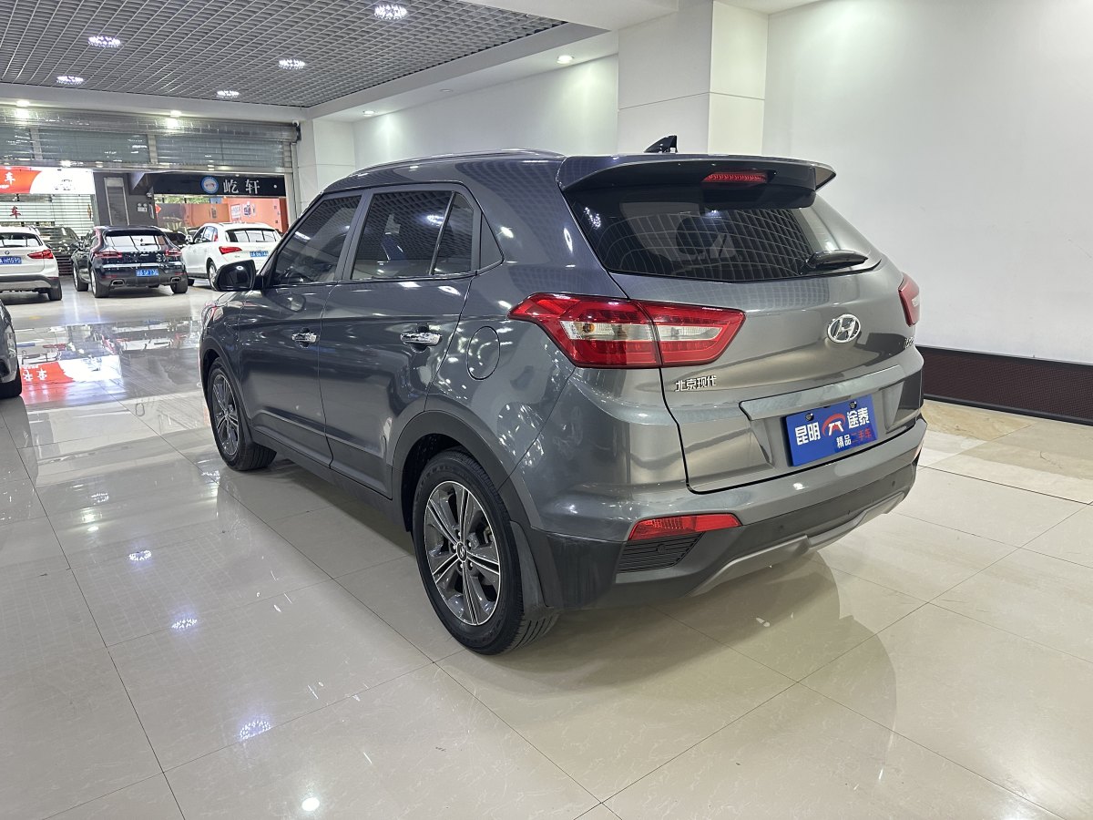 現(xiàn)代 ix25  2015款 1.6L 自動兩驅(qū)智能型GLS圖片