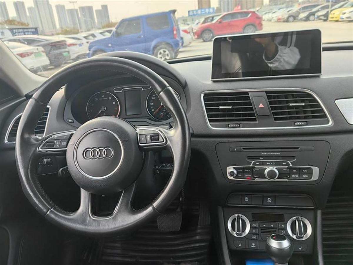 奧迪 奧迪Q3  2013款 35 TFSI 進(jìn)取型圖片