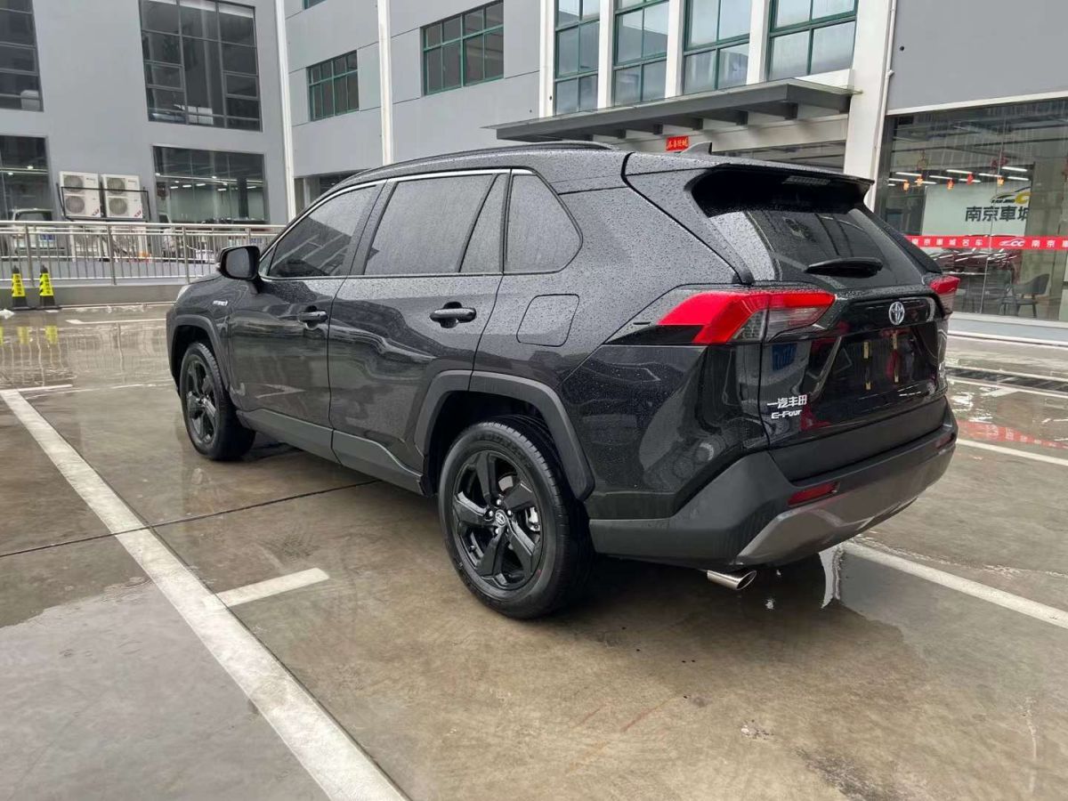 豐田 rav4榮放 圖片