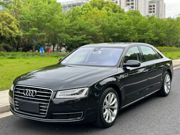 奥迪 奥迪A8  2014款 A8L 45 TFSI quattro豪华型