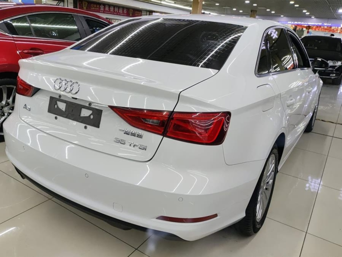 奧迪 奧迪A3  2016款 Limousine 35 TFSI 特別版圖片