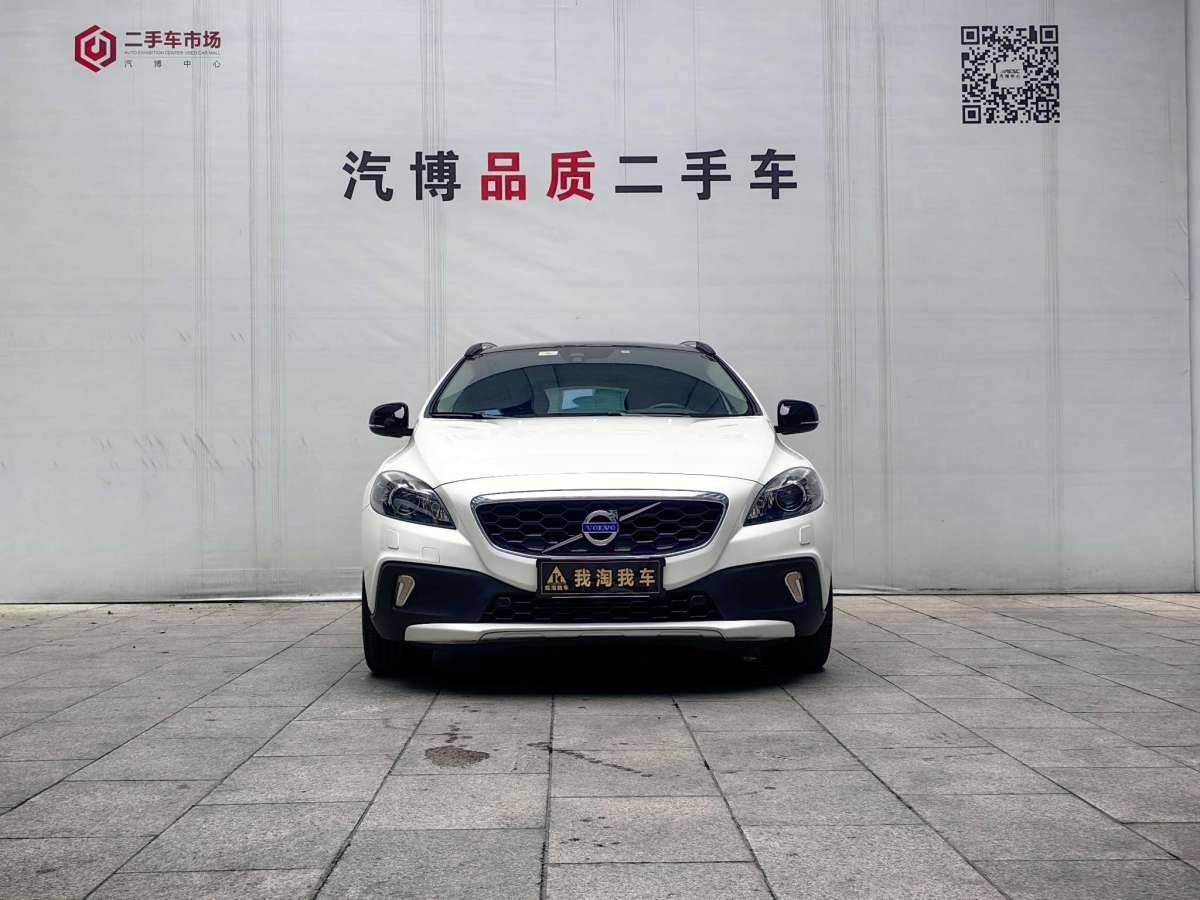 2015年10月沃爾沃 V40  2015款 Cross Country T5 AWD 智雅版