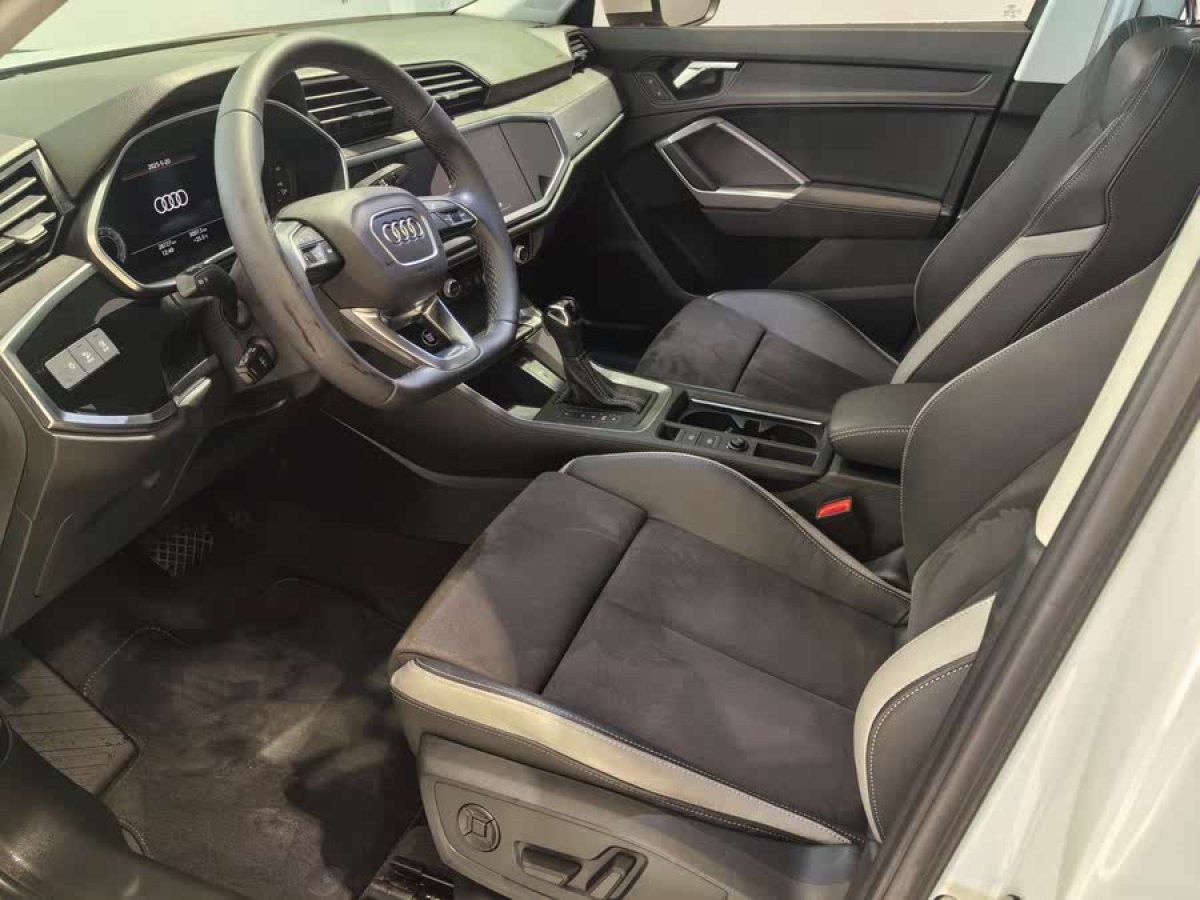 奧迪 奧迪Q3  2022款 35 TFSI 時尚動感型圖片