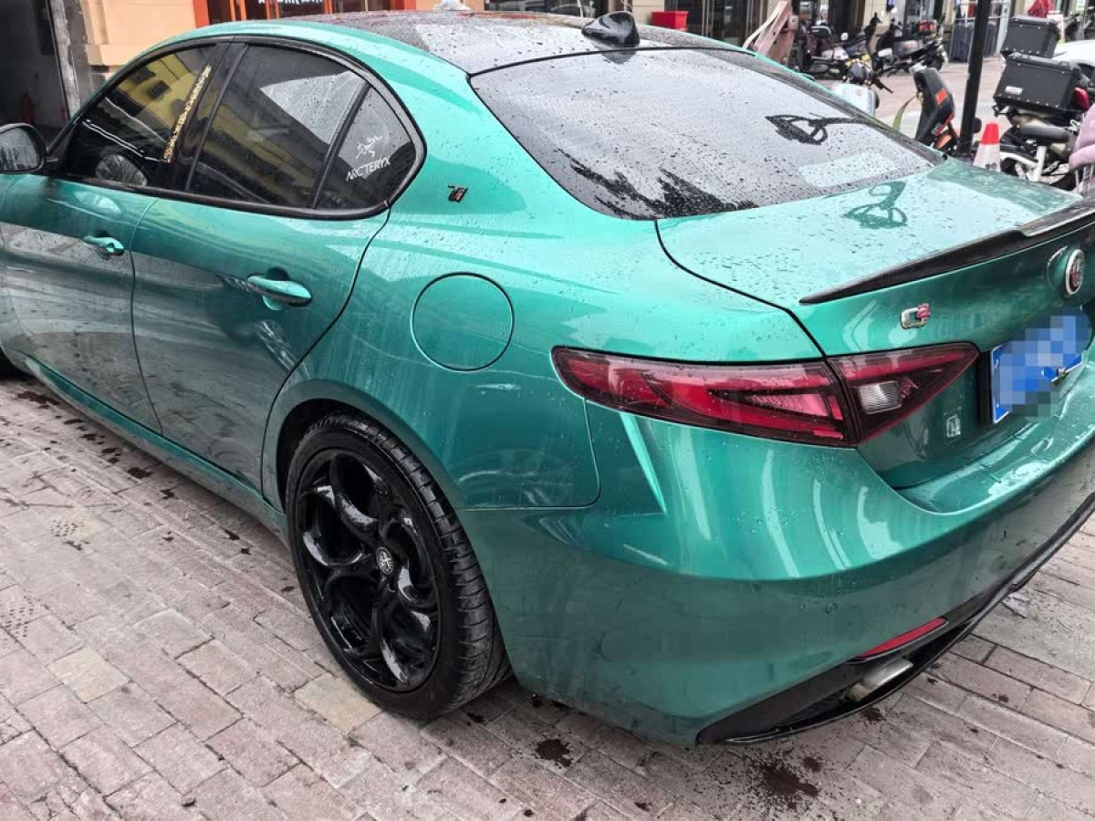阿爾法·羅密歐 Giulia  2017款 2.0T 280HP 豪華運動版圖片
