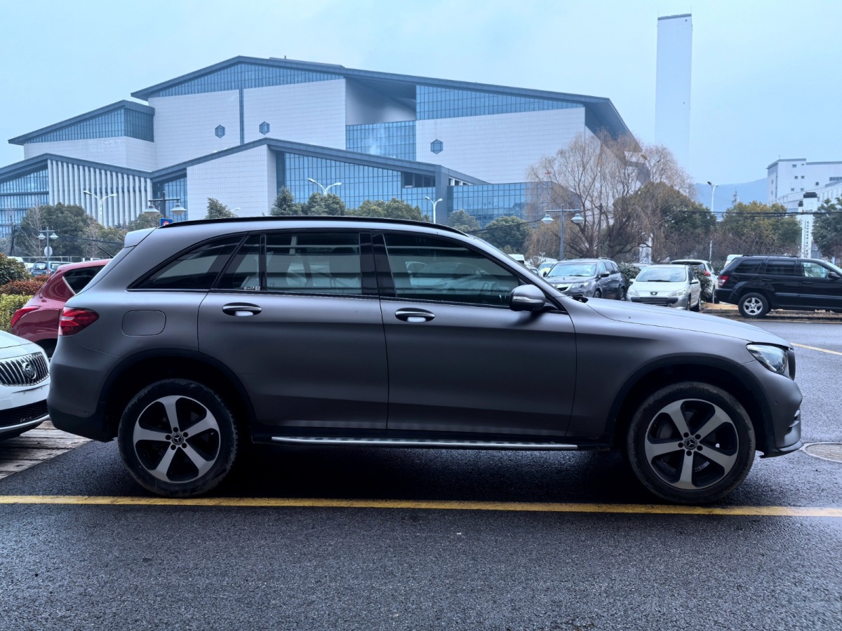 奔馳GLC級(jí) 2019款 GLC 260 L 4MATIC 豪華型圖片