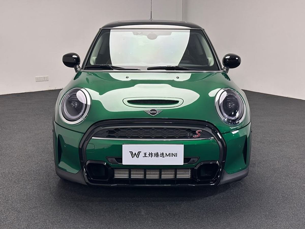 2022年7月MINI MINI  2022款 改款 2.0T COOPER S 藝術(shù)家