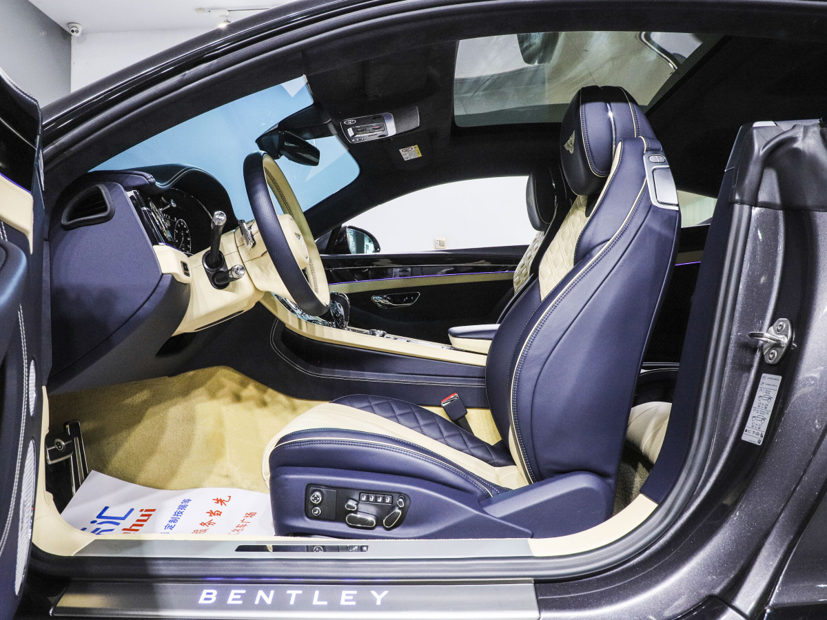 2023年5月宾利 欧陆  2022款 4.0T GT V8