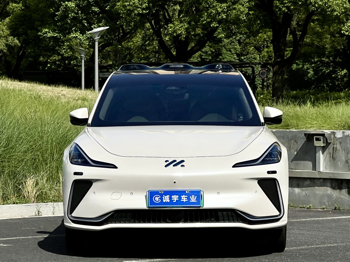 智己 智己LS7  2023款 100kWh Pro四驅(qū)版圖片