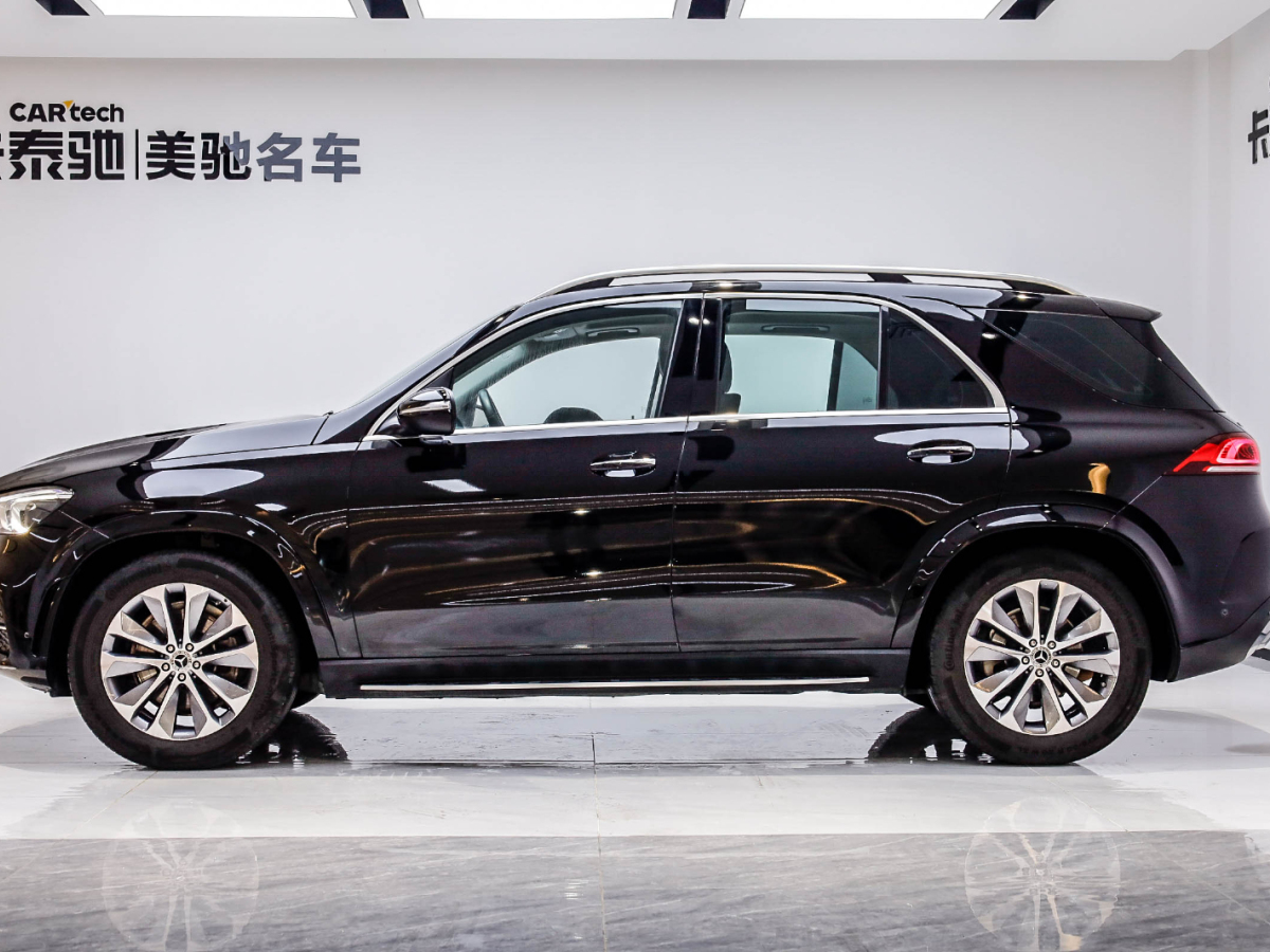 奔馳GLE級(jí) 2022款 改款 GLE 350 4MATIC 時(shí)尚型圖片