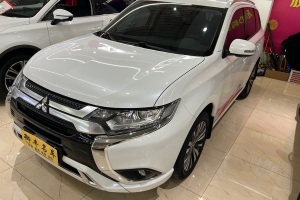 歐藍(lán)德 三菱 改款 2.0L 兩驅(qū)暢享版 5座