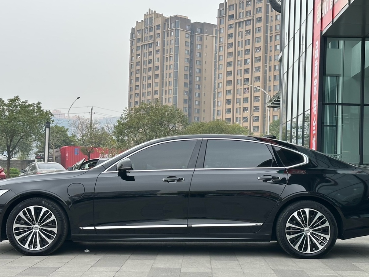 沃爾沃 S90新能源  2023款 T8插電式混合動力 四驅(qū)長續(xù)航智逸豪華版圖片