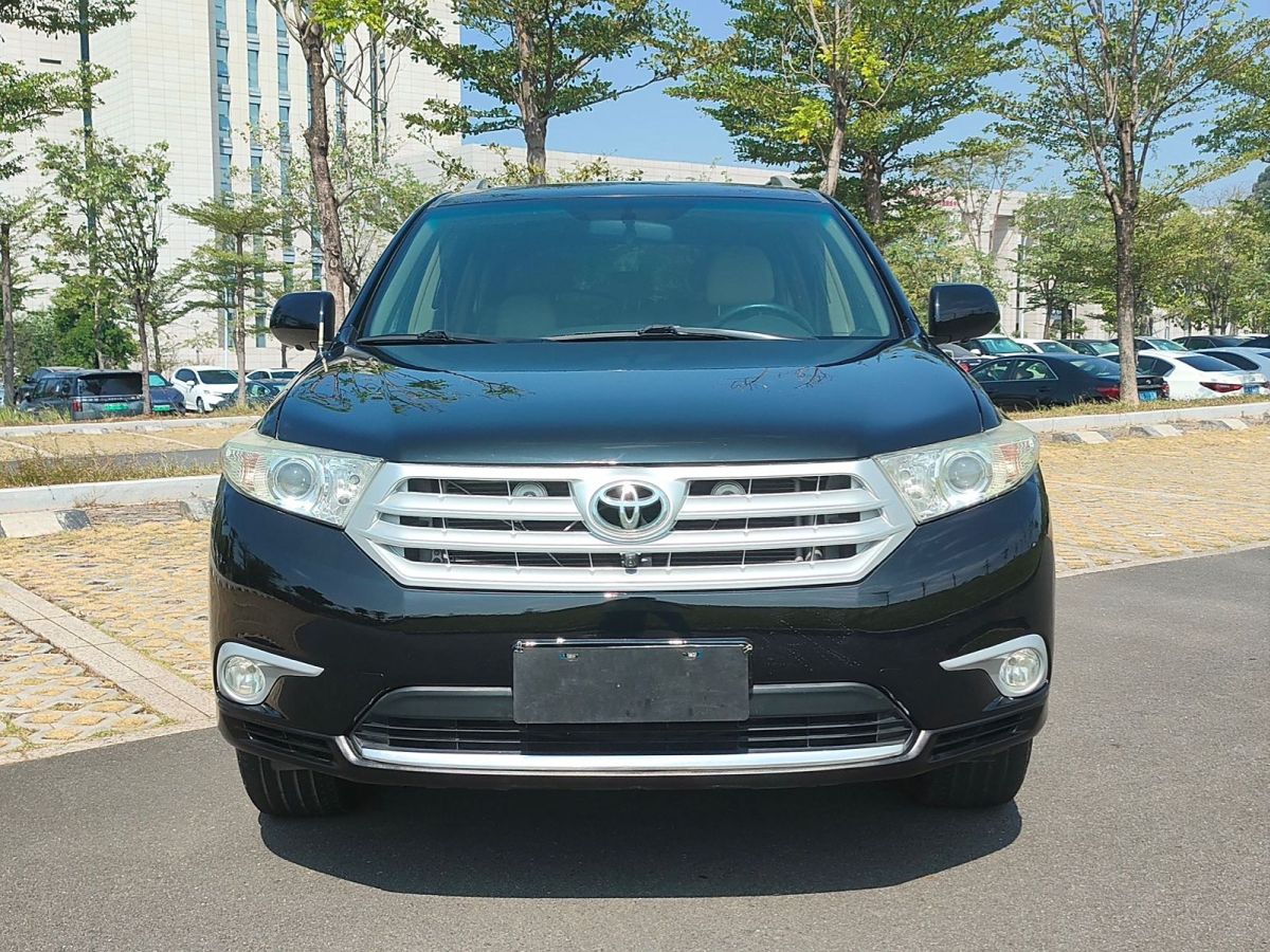 2013年3月豐田 漢蘭達(dá)  2013款 2.7L 兩驅(qū)5座紫金版