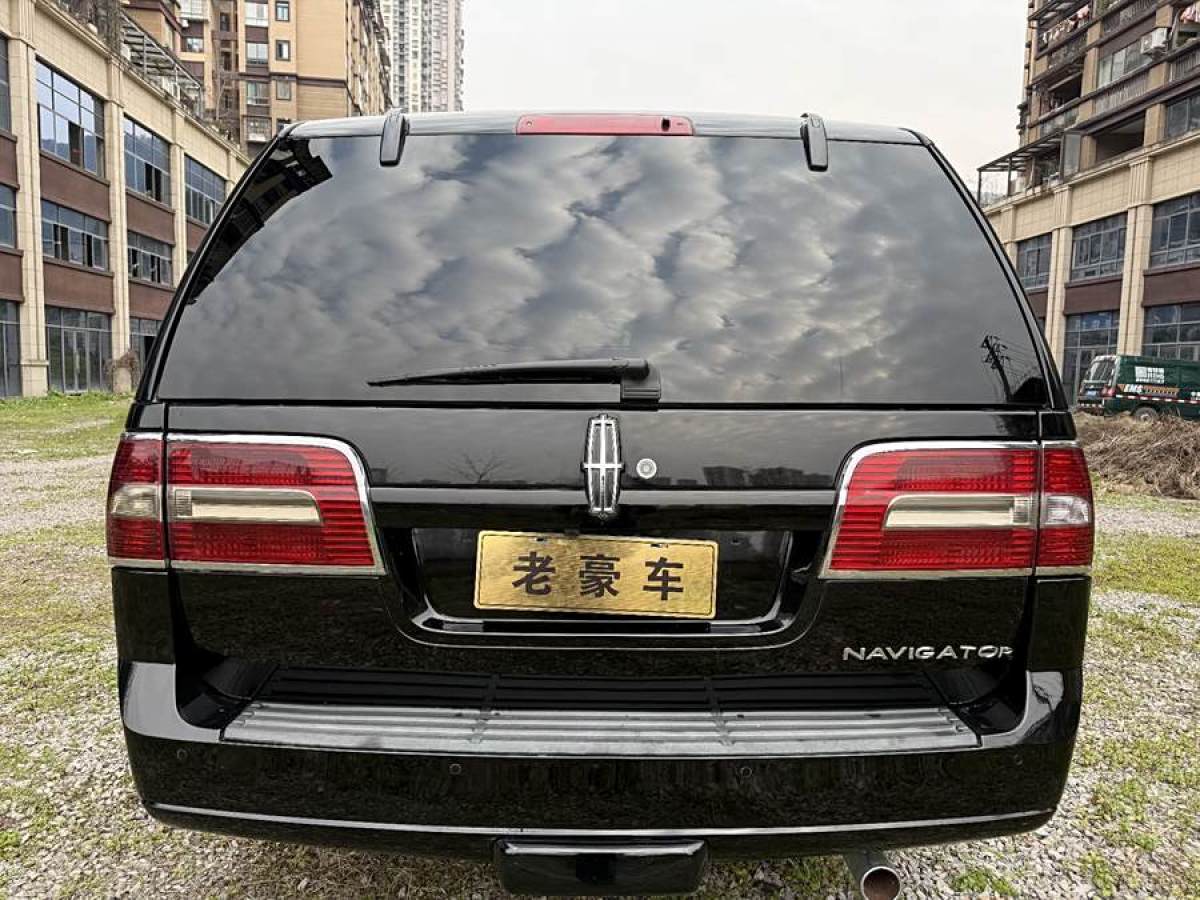 林肯 領(lǐng)航員  2010款 5.4L AWD圖片