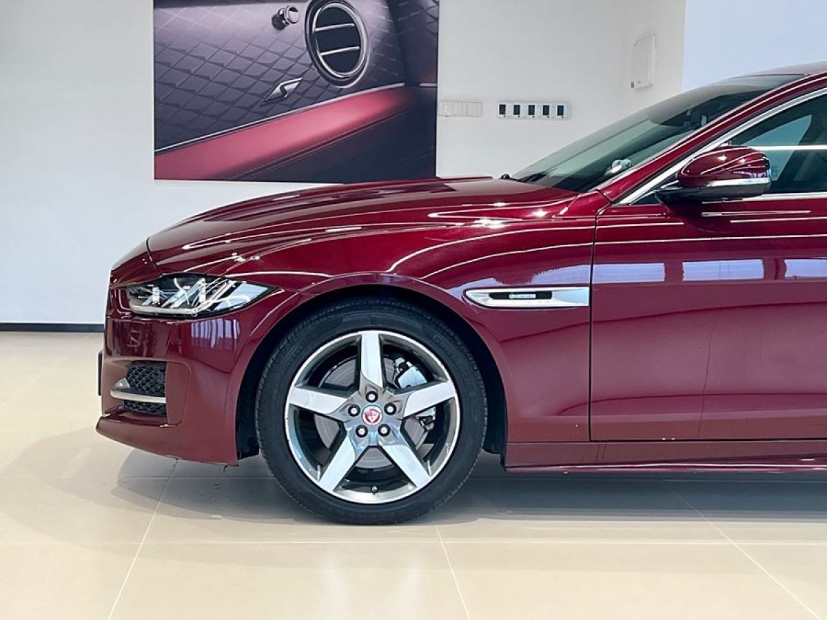 捷豹 XE  2015款 2.0T 200PS R-Sport圖片