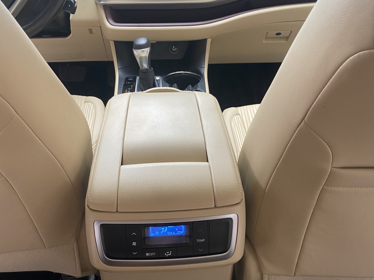 丰田 汉兰达  2015款 2.0T 两驱精英版 5座图片
