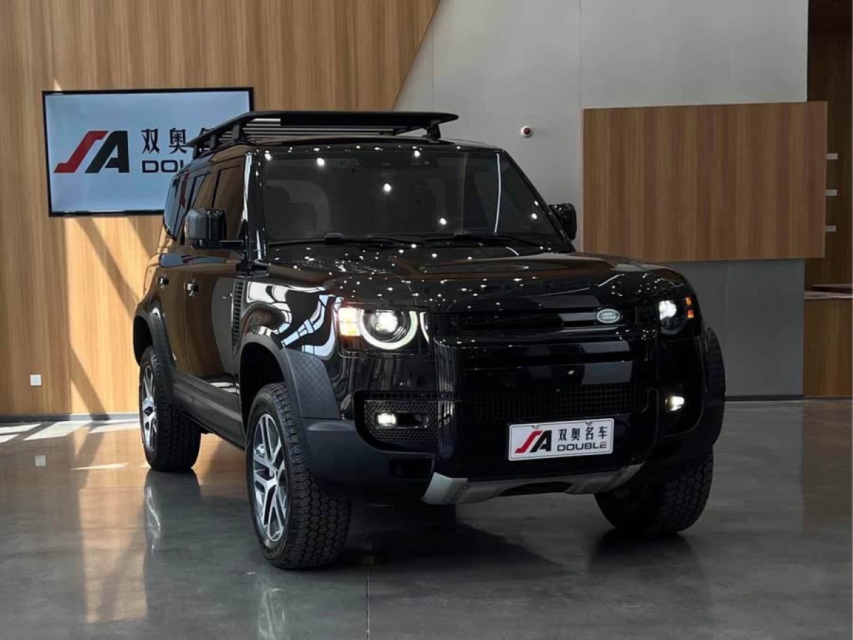 路虎 衛(wèi)士  2023款 110 P400 暗黑特別版圖片
