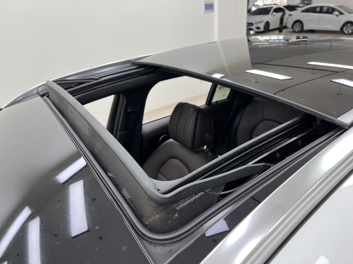 奔馳 奔馳GLC  2018款 改款 GLC 260 4MATIC 豪華型圖片
