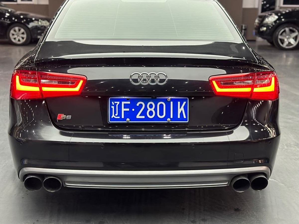 2013年12月奧迪 奧迪S6  2013款 S6 4.0TFSI