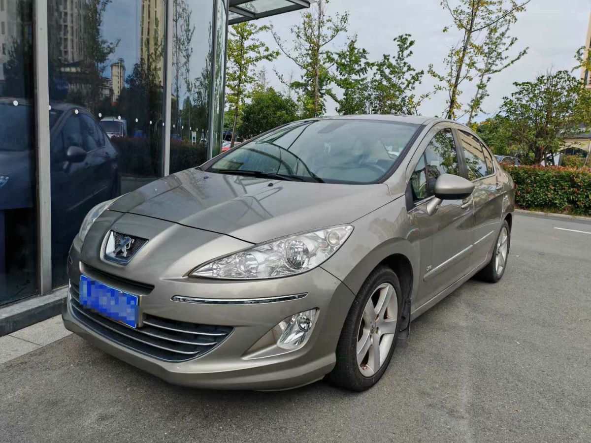 標(biāo)致 408  2010款 2.0L 自動尊貴版圖片