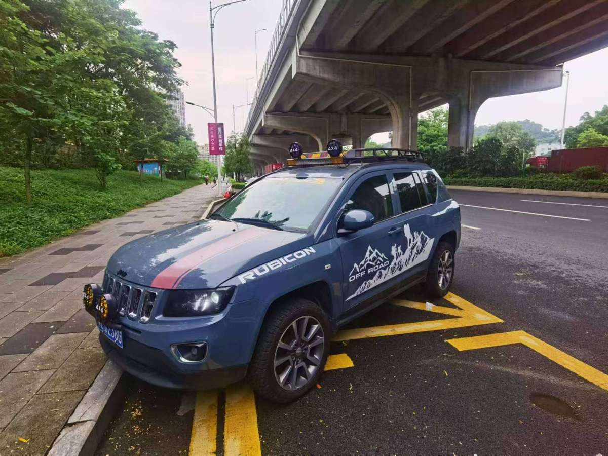 Jeep 指南者  2014款 2.4L 四驅(qū)豪華導(dǎo)航版圖片