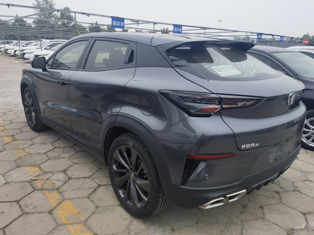 长安 UNI-T  2020款 1.5T 尊贵型图片