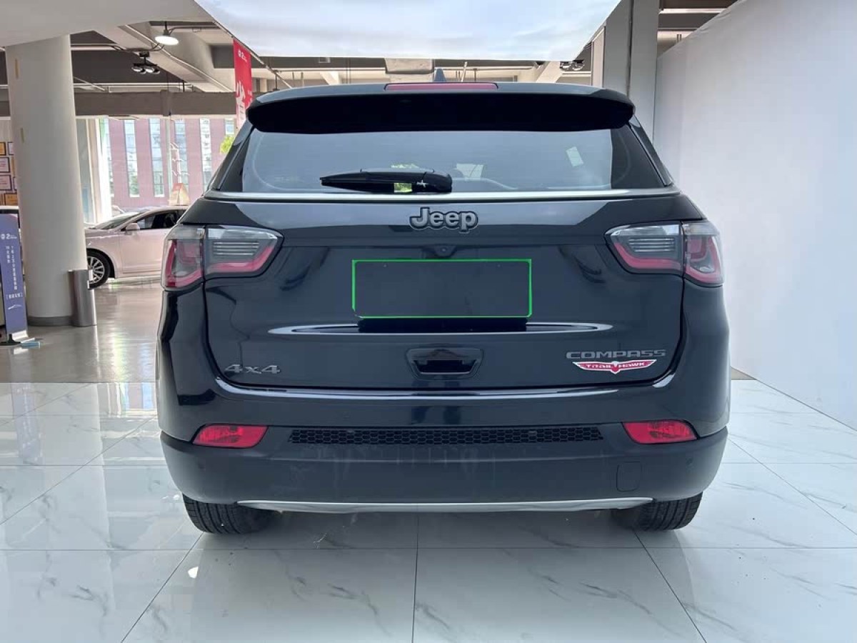 Jeep 指南者  2021款 220T 自動(dòng)領(lǐng)先版圖片