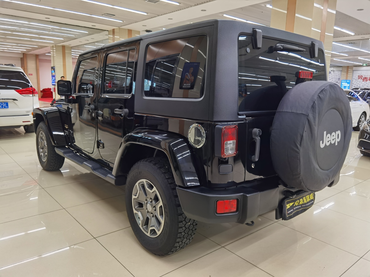 Jeep 牧馬人  2013款 3.6L Sahara 四門版圖片