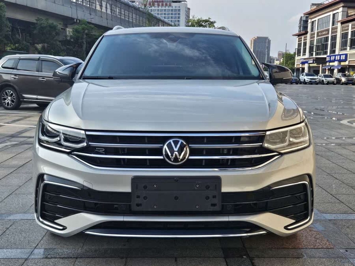 大眾 途觀L  2023款 改款 380TSI 自動四驅(qū)R-Line旗艦版7座圖片