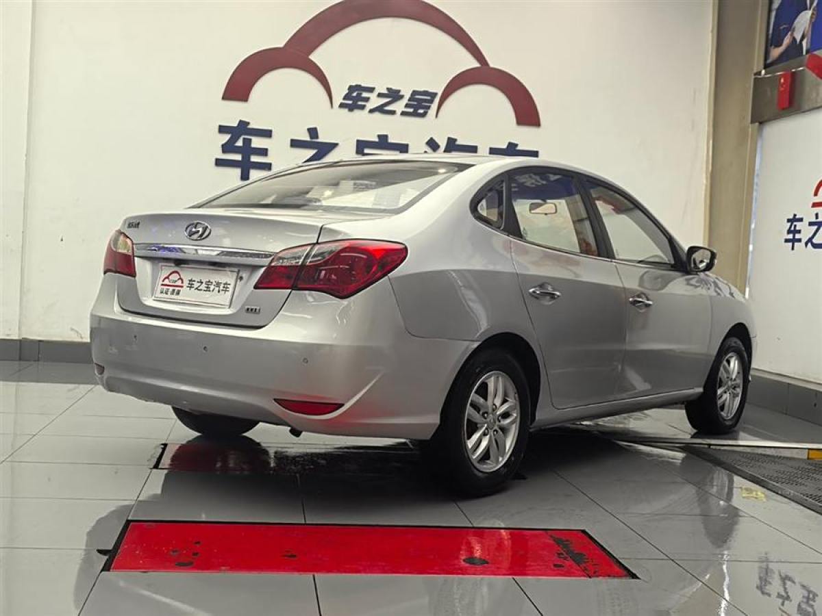 現(xiàn)代 悅動  2011款 1.6L 自動豪華型圖片