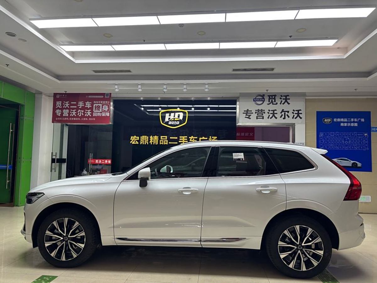 沃爾沃 XC60  2025款 B5 四驅(qū)智遠(yuǎn)豪華版圖片