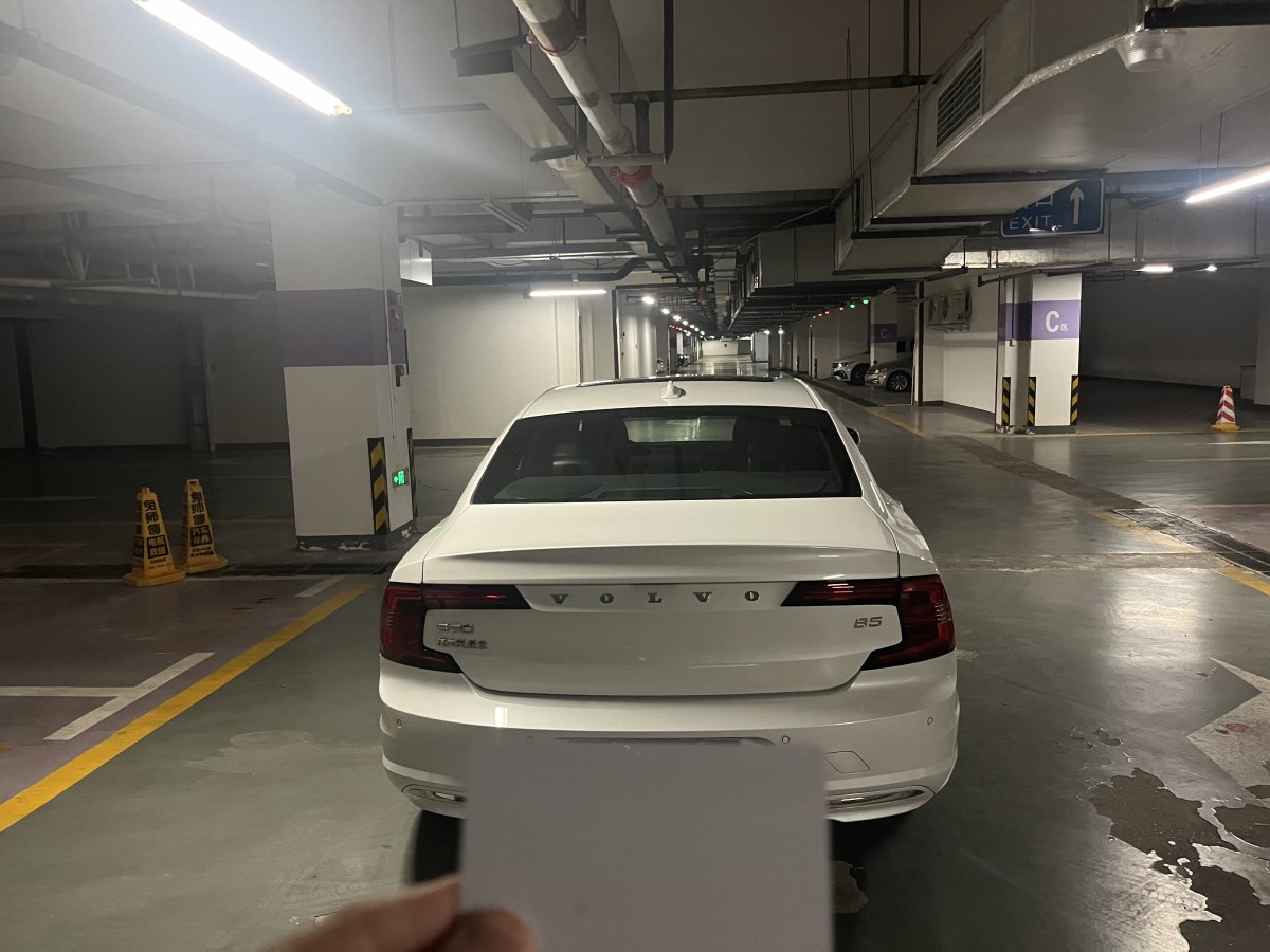 沃尔沃 S90  2023款 B5 智逸豪华版图片