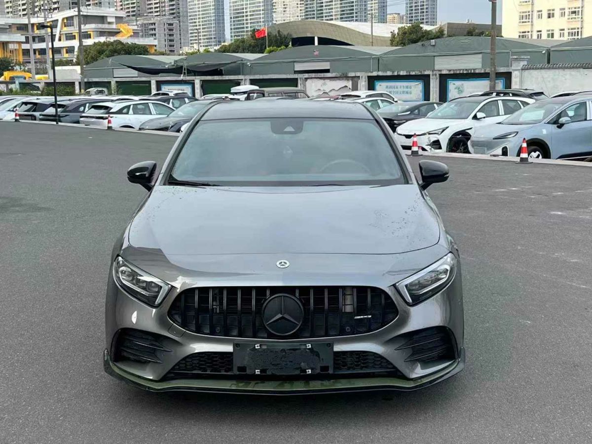 奔馳 奔馳EQA  2022款 EQA 300 4MATIC 首發(fā)特別版圖片