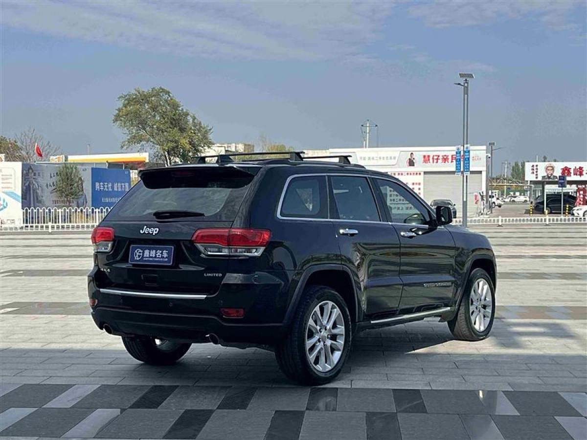 2018年9月Jeep 大切諾基  2017款 3.0L 舒享導(dǎo)航版