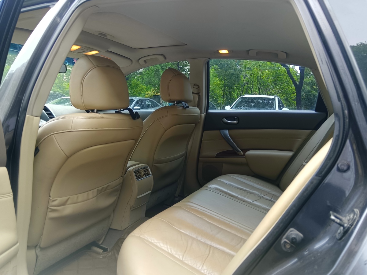 日產(chǎn) 天籟  2010款 2.5L XL周年紀念版圖片