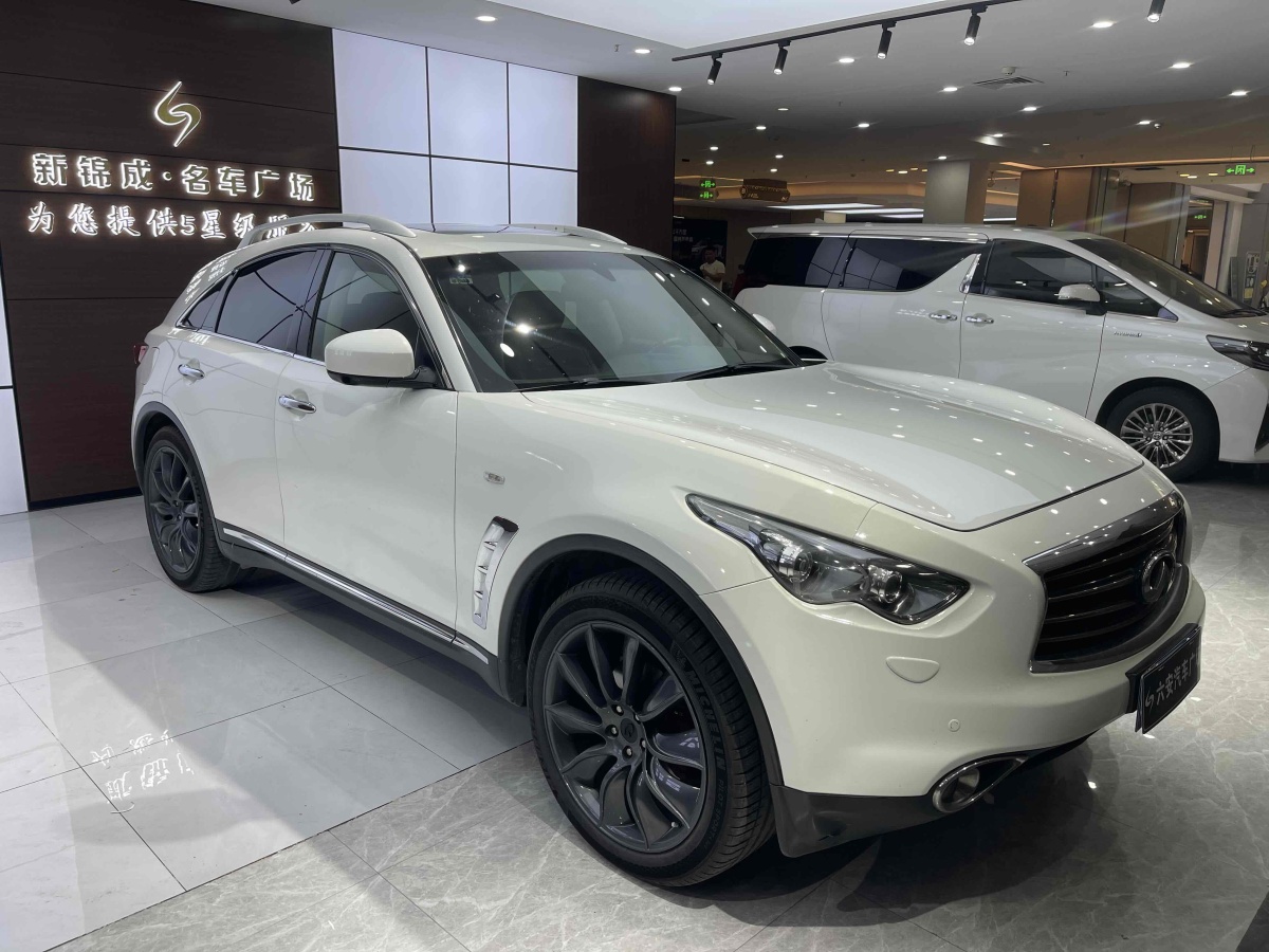 2013年1月英菲尼迪 QX70  2013款 3.7L 標準版