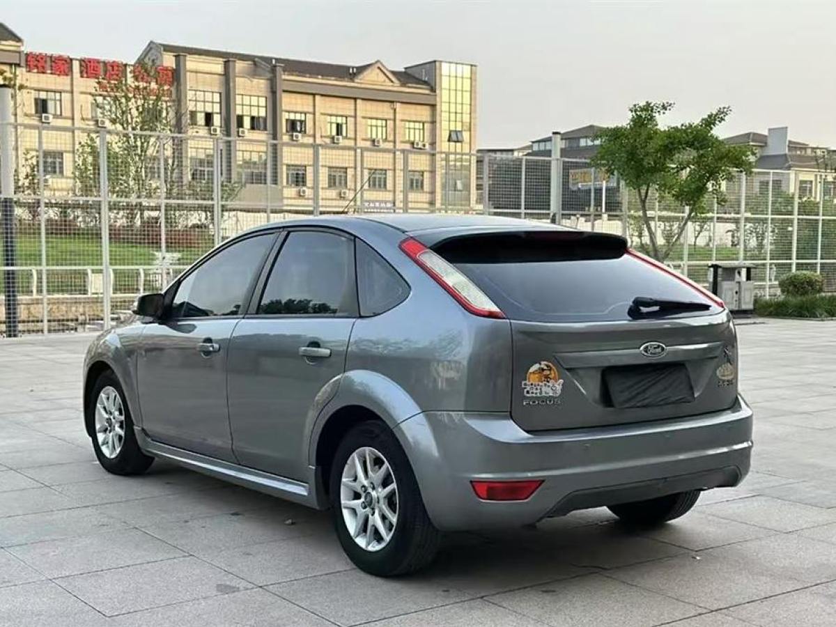 福特 ?？怂? 2011款 兩廂 1.8L 自動時尚型圖片