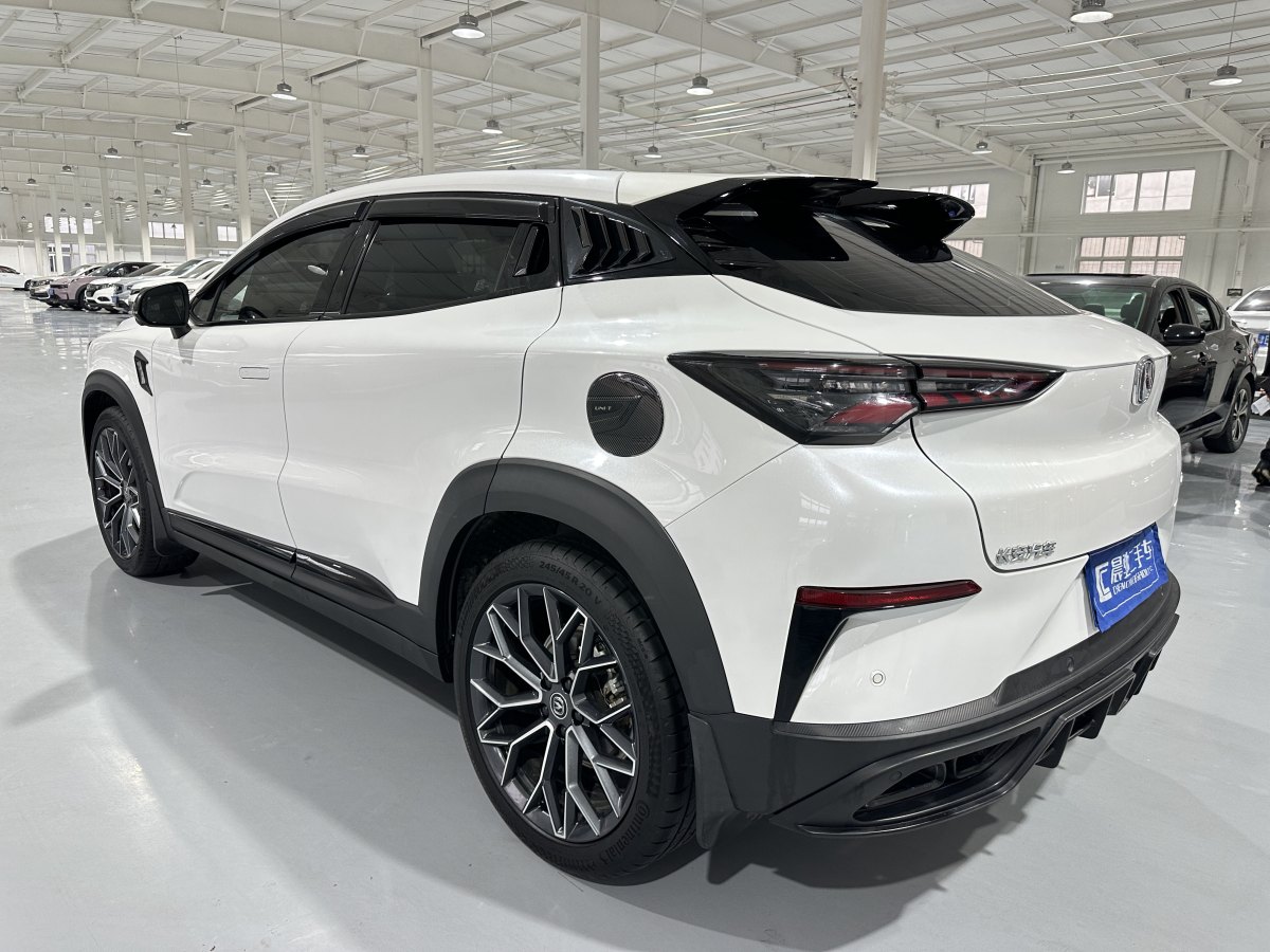 長(zhǎng)安 UNI-T  2022款 1.5T 尊貴型圖片