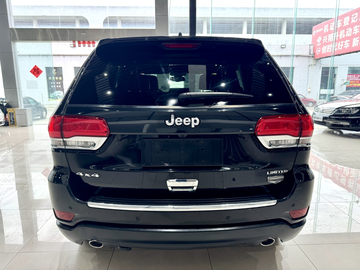 2016年2月Jeep 大切諾基  2016款 3.0L 舒享導(dǎo)航版