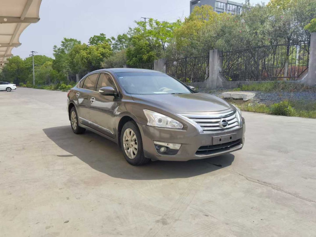 日產(chǎn) 天籟  2015款 2.0L XE-Sporty歐冠運(yùn)動(dòng)版圖片